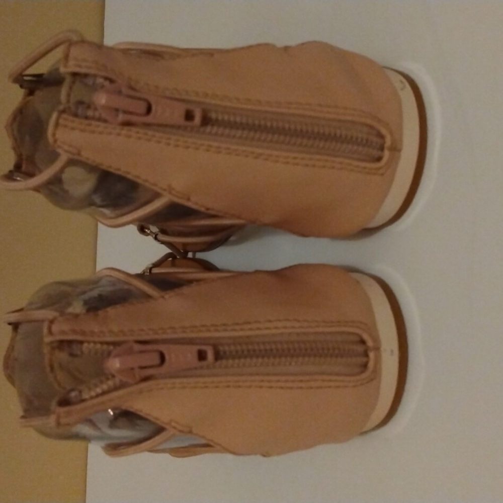 ALDO - Picture 3 of 7